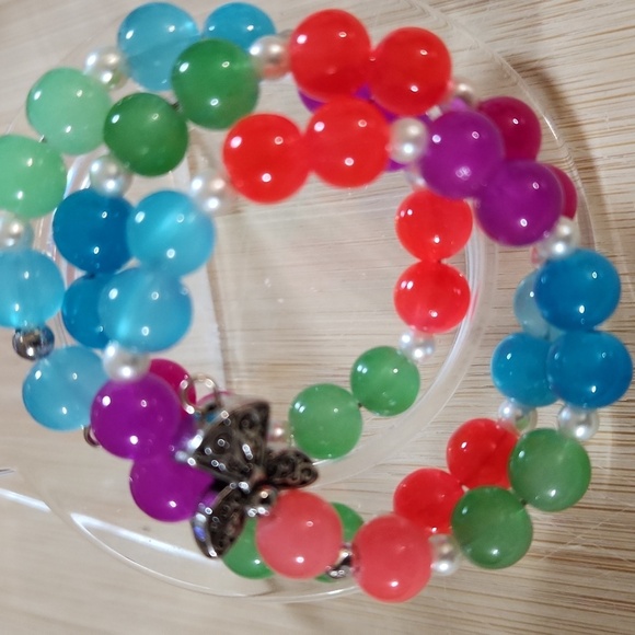 Hand Crafted Colorful Beaded Memory Wire Bracelet with Angel Charm - Picture 6 of 8